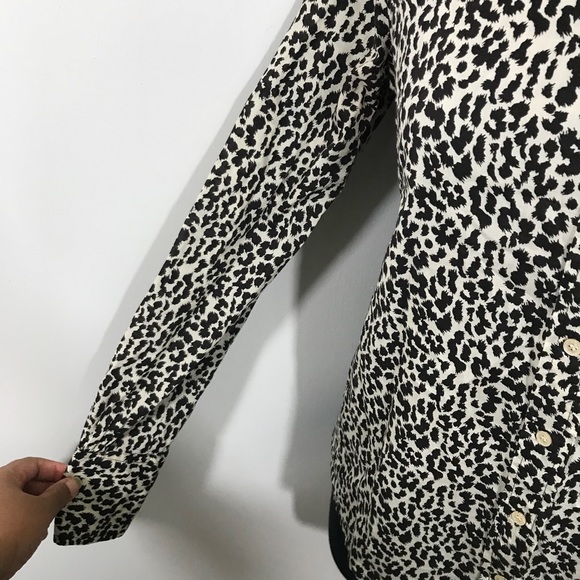J. Crew Animal Print Button Down Blouse. Size 4. - Picture 3 of 6